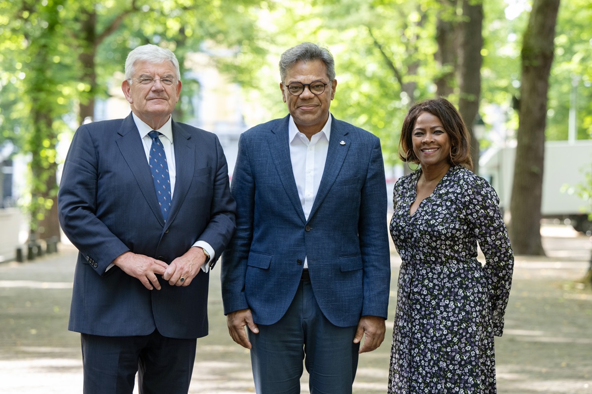 Prime minister dr luc mercelina meets with the mayor of the hague
